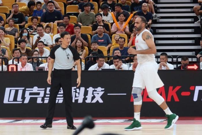  比勒菲尔德老将发威，经验制胜难缠对手全取三分  