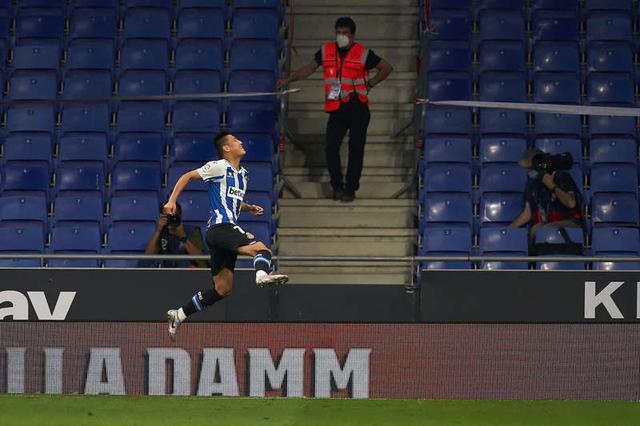  马克西替补建功七六人力克猛龙夺魁